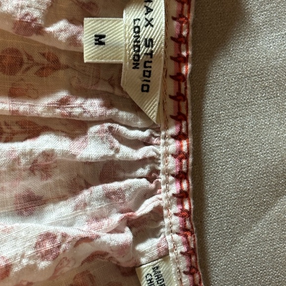 Max Studio Floral Women's Blouse in Red and White - medium. - Picture 6 of 8